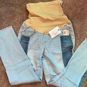 Jessica Simpson Maternity Crops